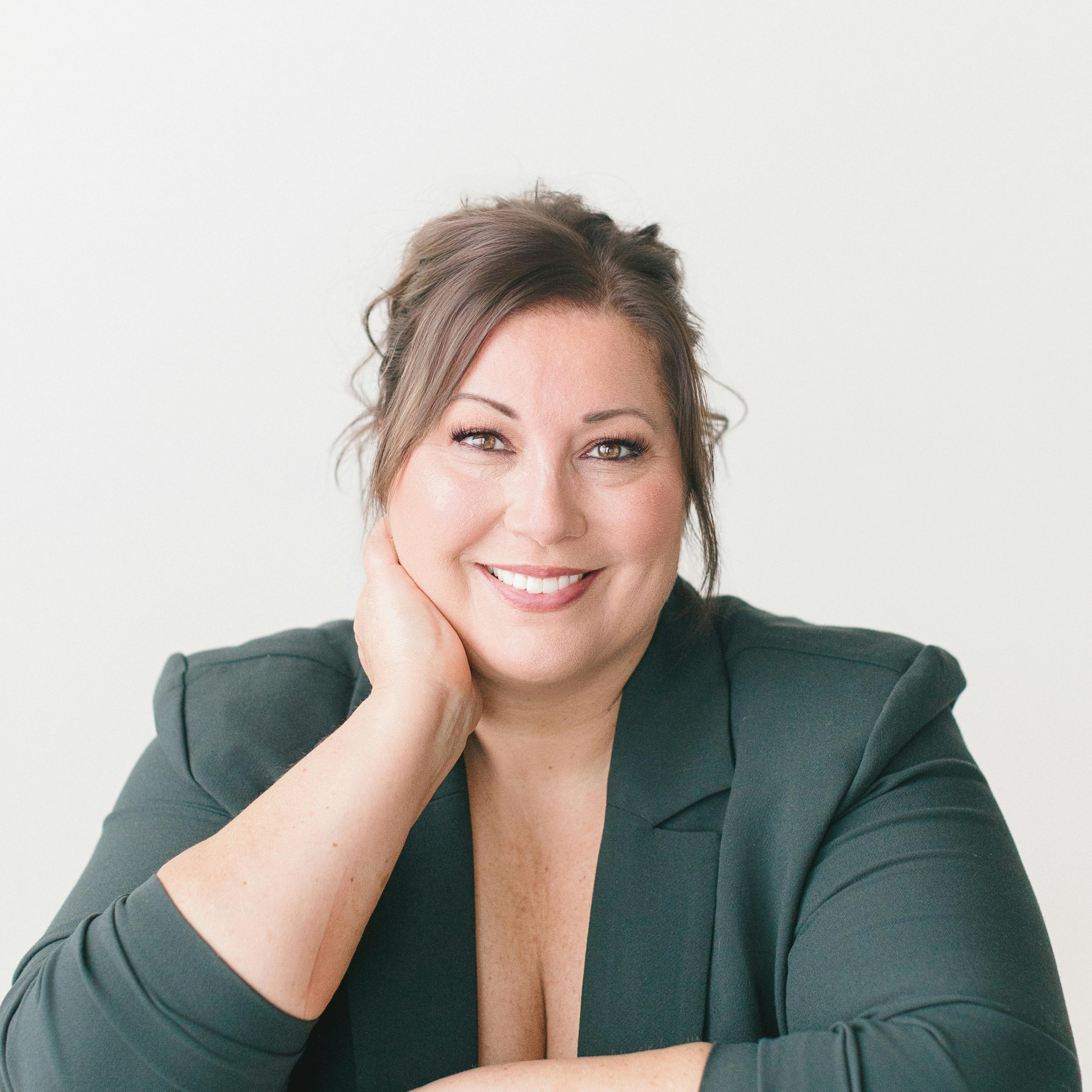 Lisa | Hair & Makeup Artist Minneapolis