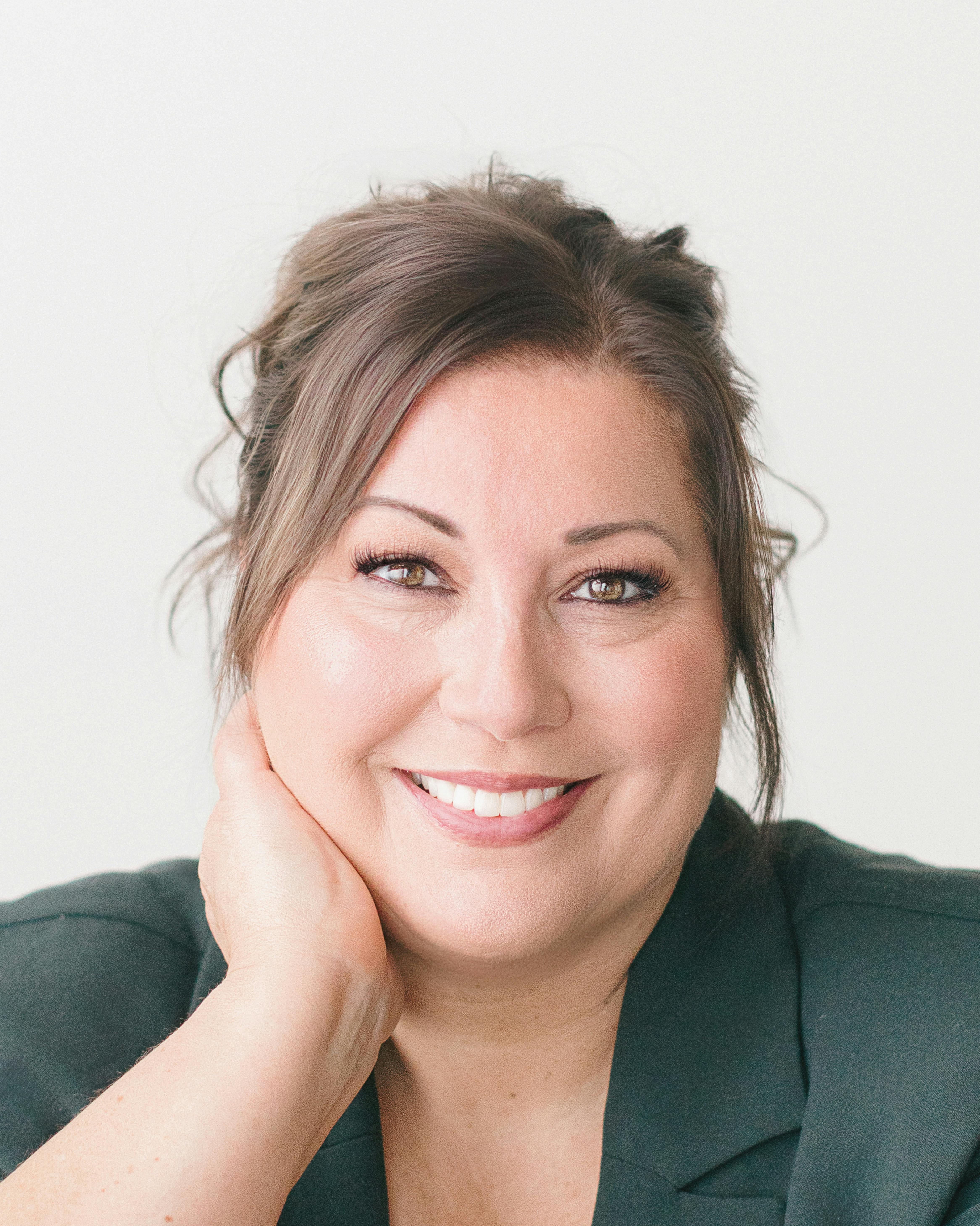 Lisa | Hair & Makeup Artist Minneapolis