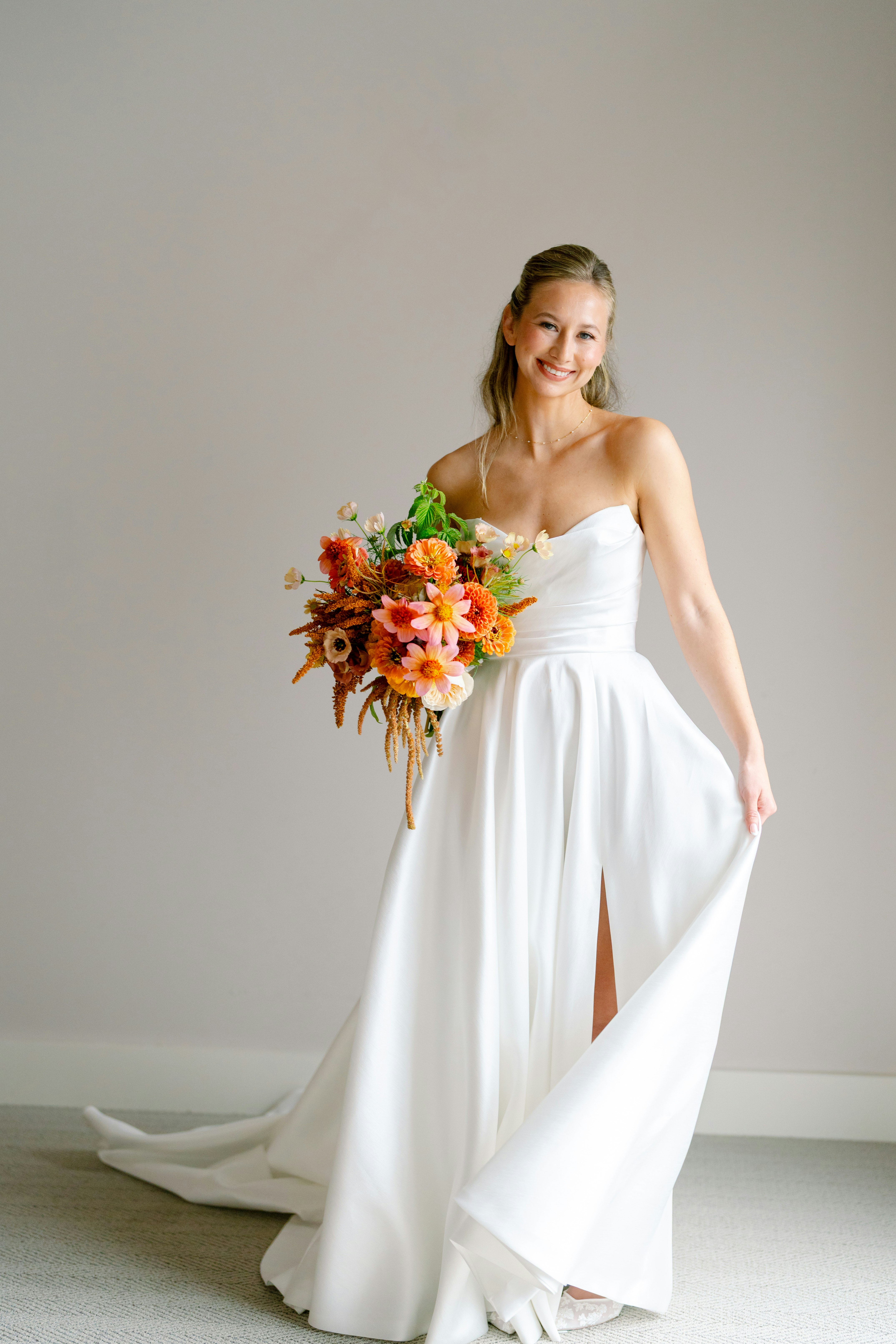 Bride with flowers Minnesota