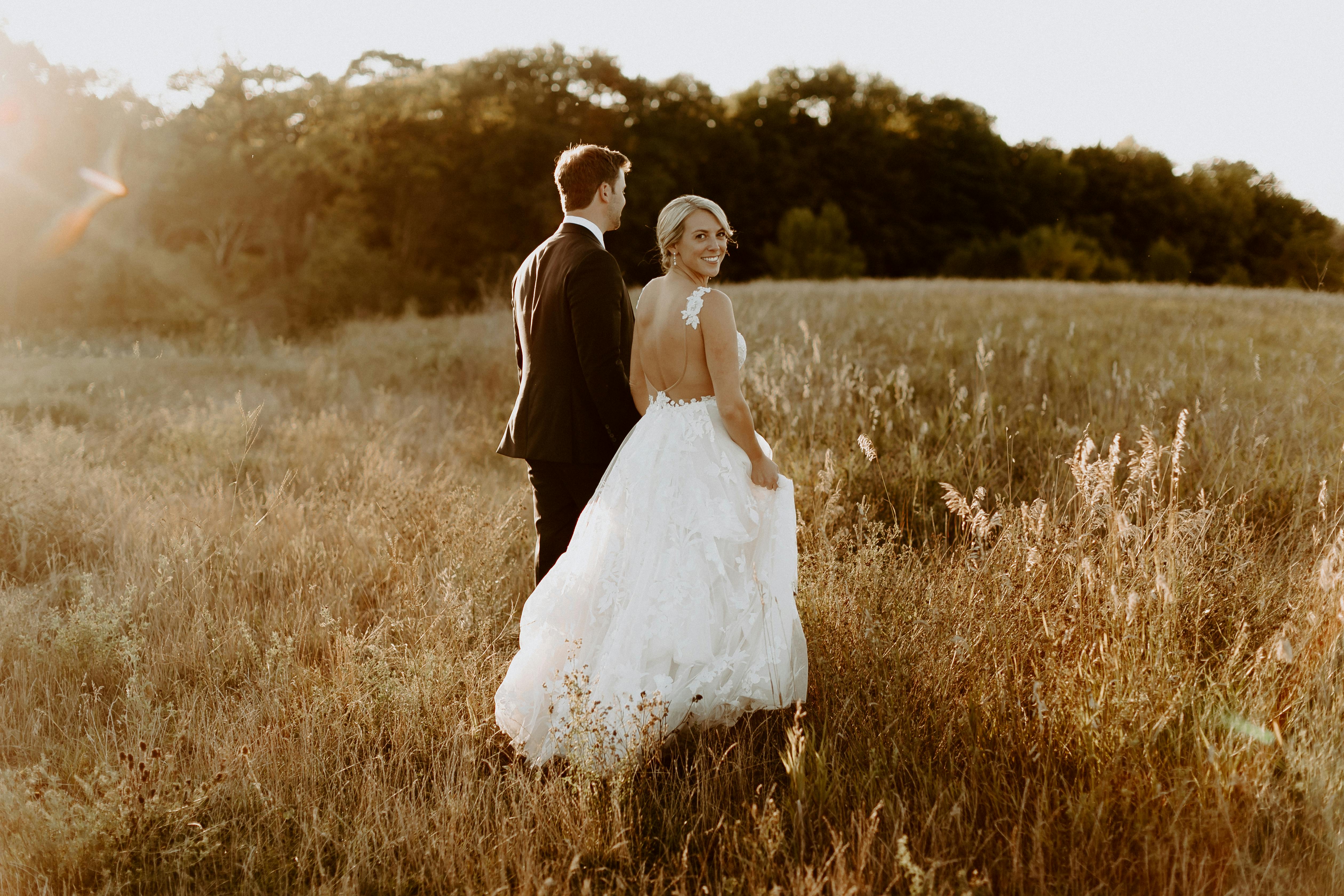 Bride and groom at sunset at Bavaria Downs