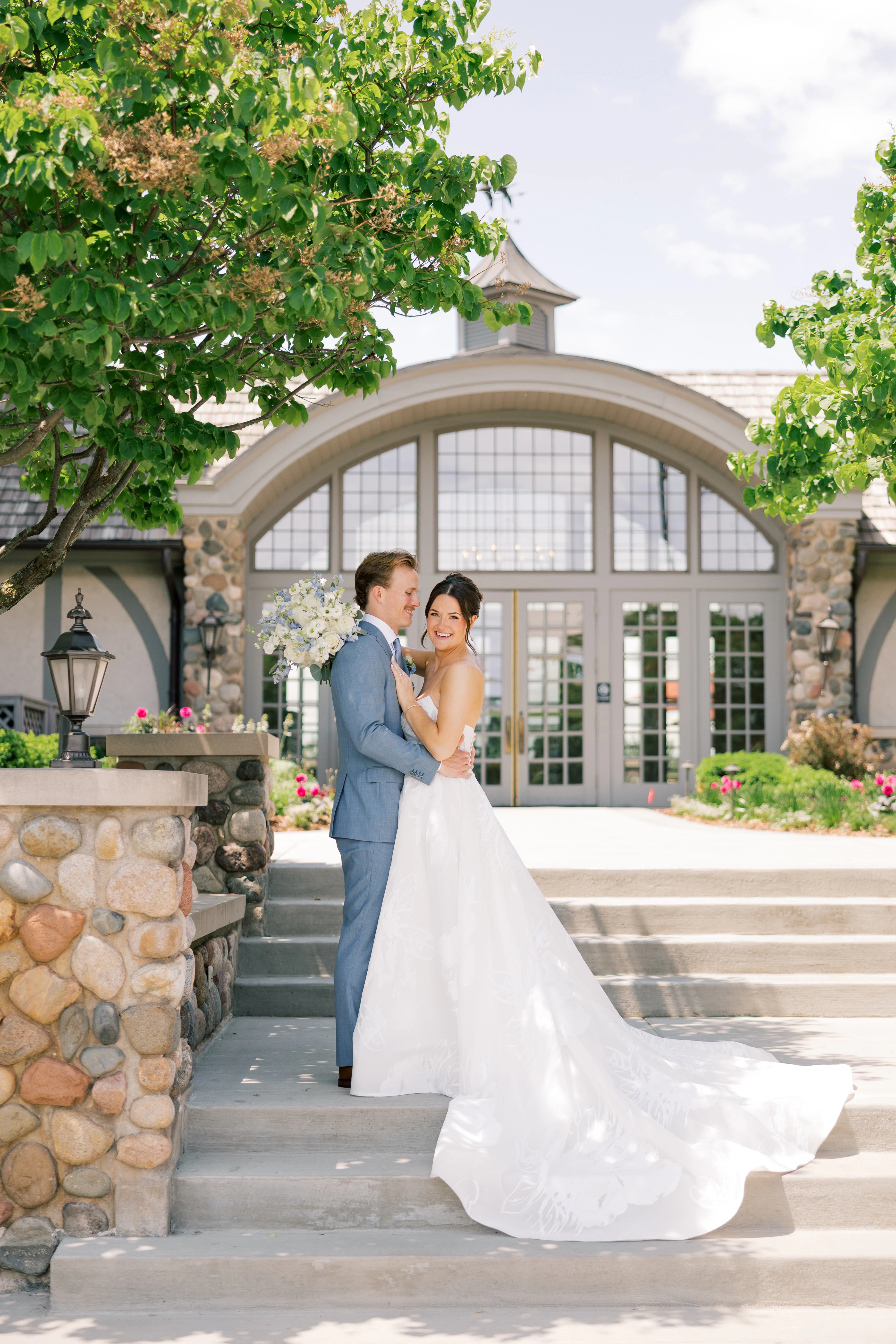 bride and groom at Rush Creek Golf Club