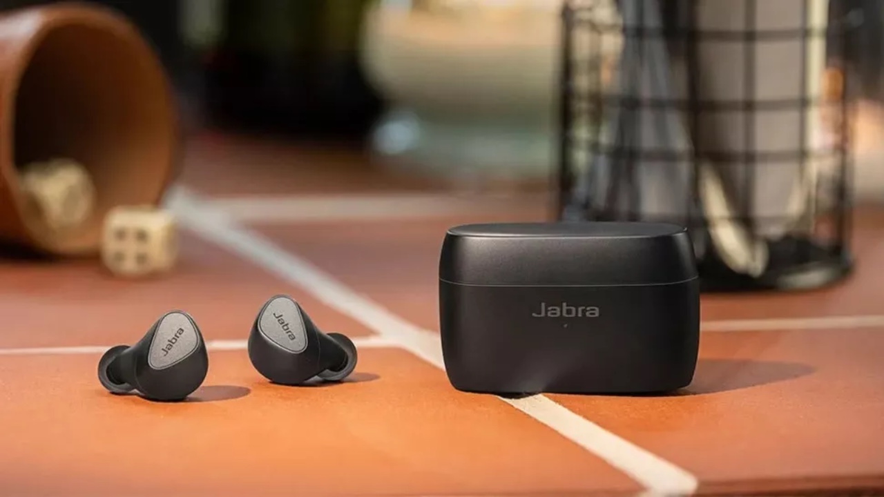 Jabra Elite 5 r vattent liga och prisv rda h rlurar med l ng