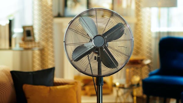 Fans and air conditioners – how to keep cool in summer