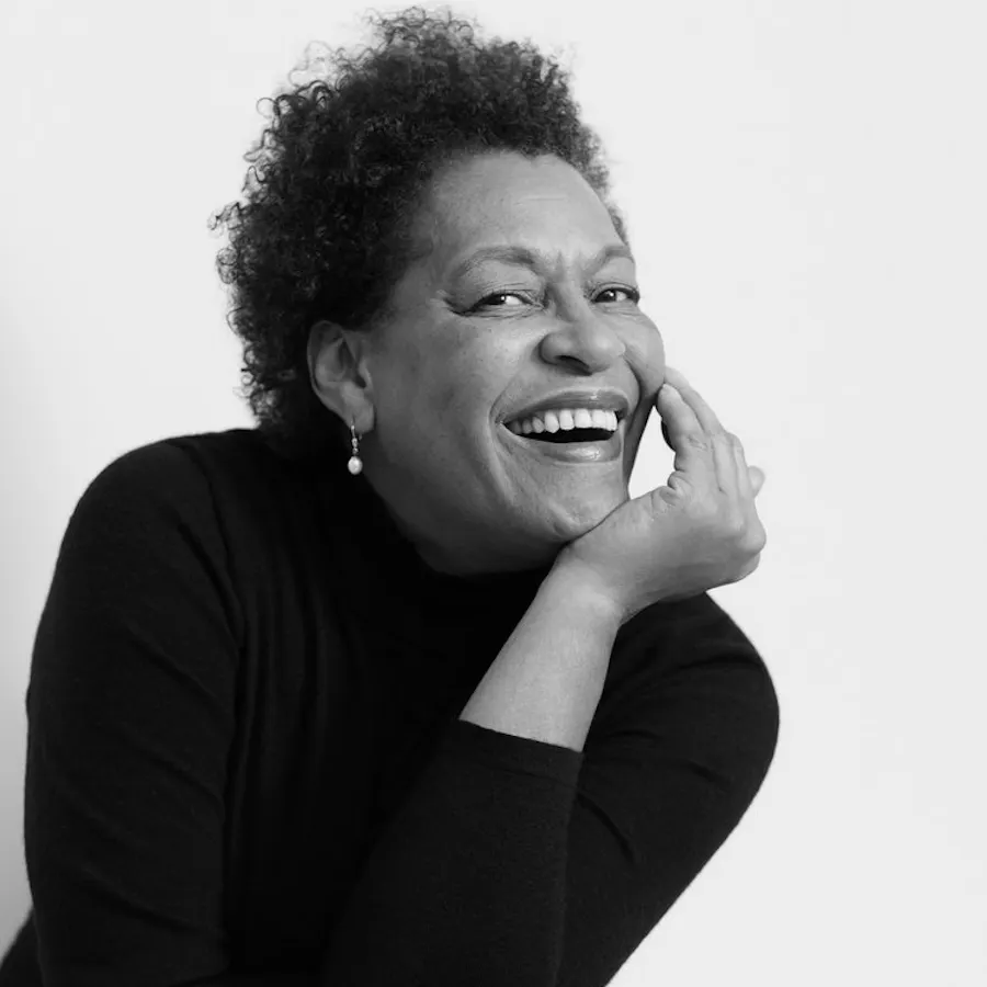 Carrie Mae Weems Courtesy of the artist's site