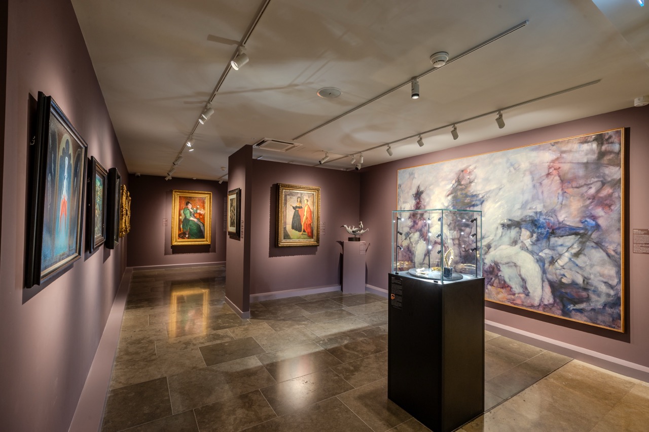 FAMM surrealism gallery - @FAMM - Photos Jerome Kelagopian