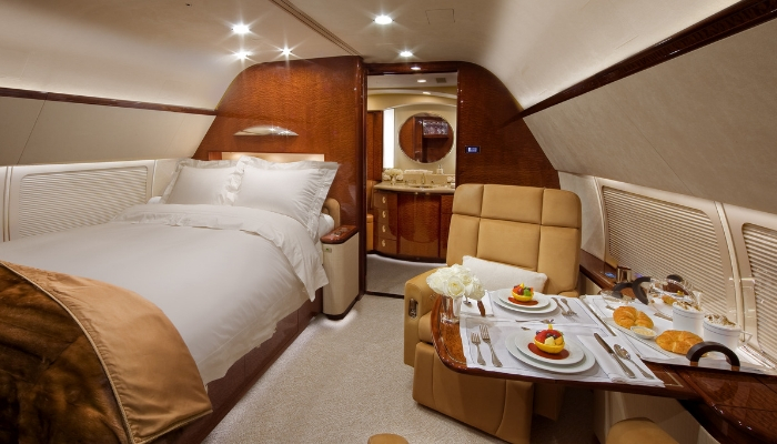 Privatjetschlafzimmer: Was Sie an Bord erwarten können | PrivateFly Blog