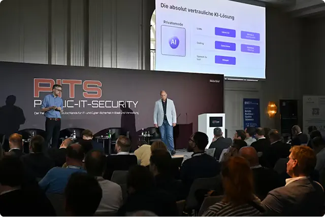 An image of the joint presentation of this case study with the head of the BA's Cloud Center of Excellence and Dr. Felix Schuster, CEO of Edgeless Systems