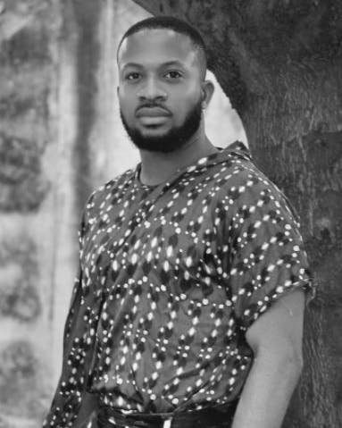 Portrait de Adebayo Oke-Lawal, fondateur de ORANGE CULTURE.