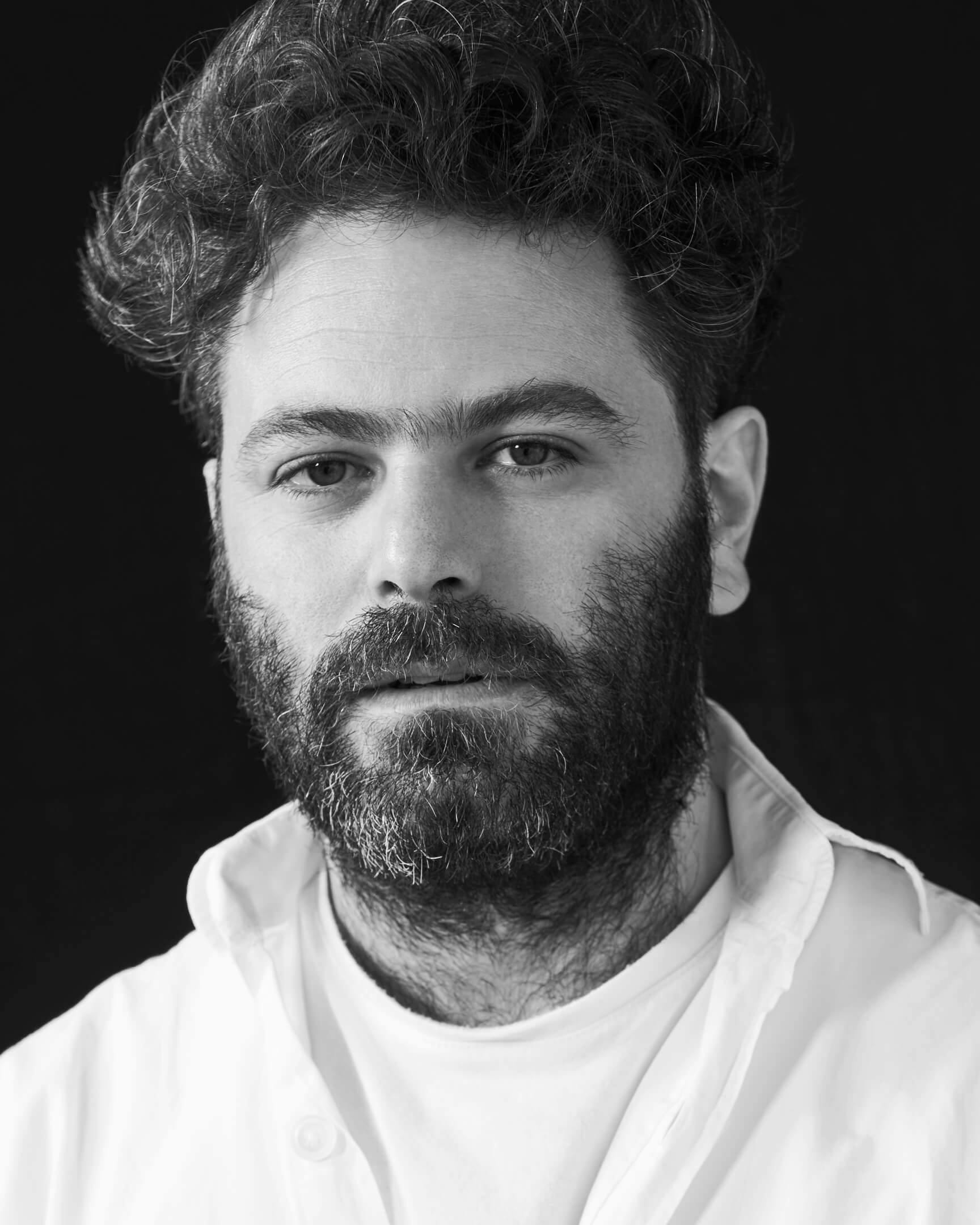 Portrait de HED MAYNER, fondateur de HED MAYNER.