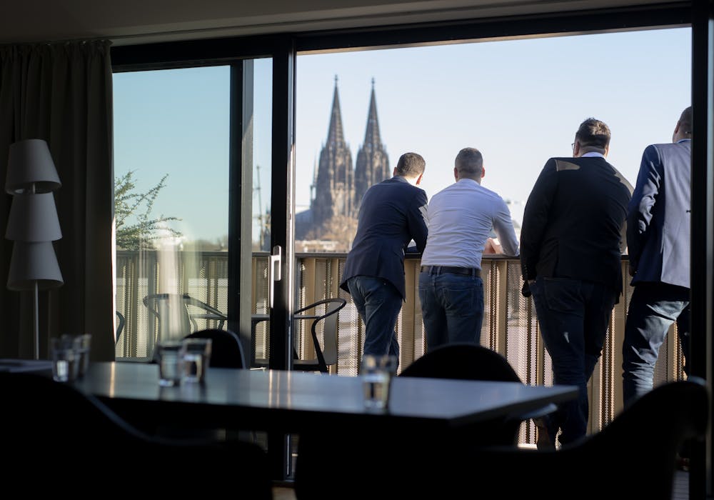 Balkon mit Blick zum Kölner Dom