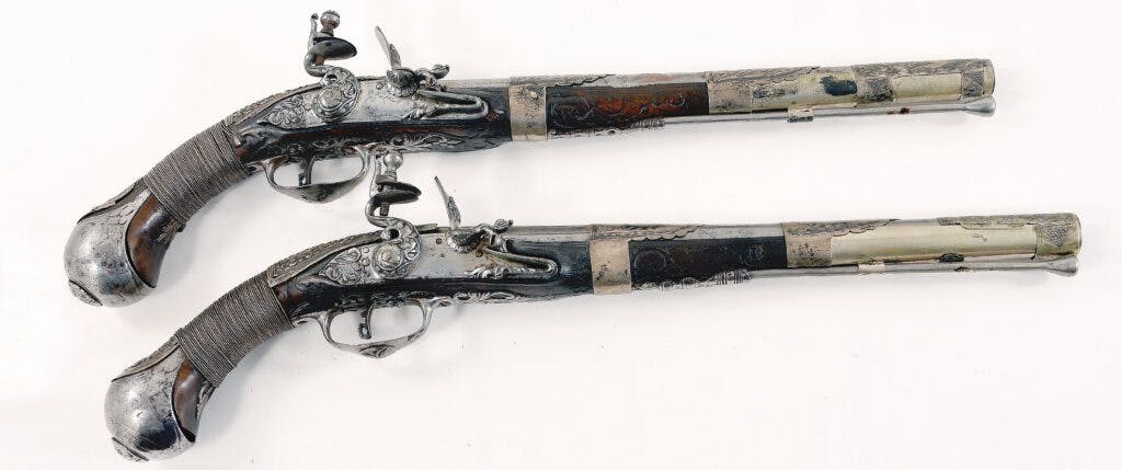 Zw0rOIF3NbkBXaSU_A-pair-of-FLINTLOCK-PISTOLS-ITALIAN-1024x429.jpg?auto=format,compress