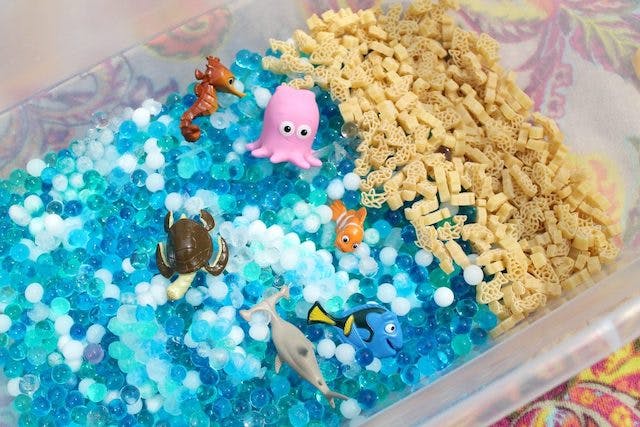 An example of a sensory bin.