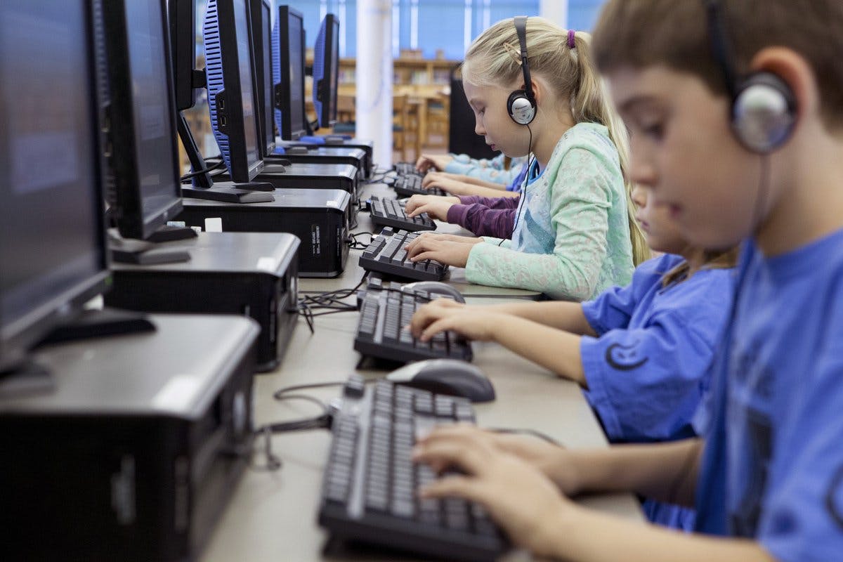 Teachers Guide to Integrating Game-based Learning in Education