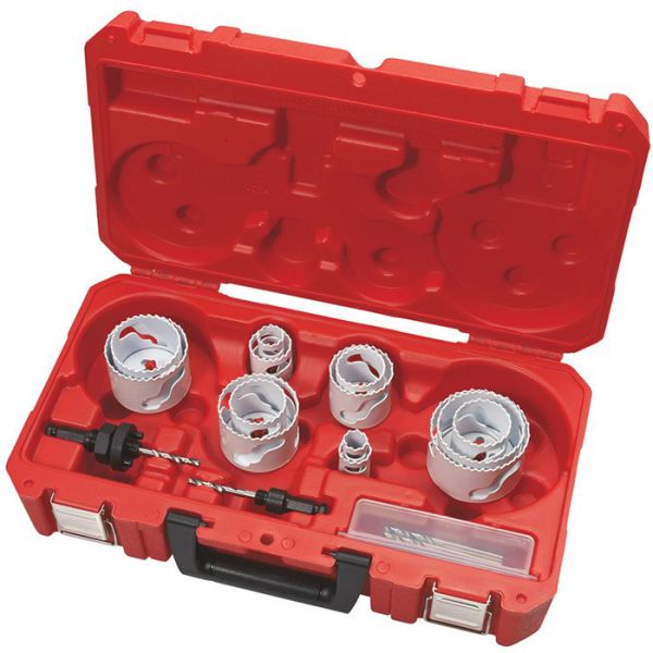 Hålsågsats från Milwaukee innehållande hålsågar, adaptrar och andra tillbehör