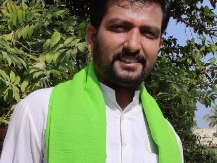 नाव-वे.शा.सं.श्री शशांक बळवंतराव जोशी (सोमठाणकर) शिक्षण- शिक्षण- स्वयं पुरोहित शुक्ल यजुर्वेद कर्मकांड वेद आध्यायन गुरुजी- आजोबा शंकरदेव जोशी (सोमठाणकर) मुळ गाव-सोमठाणा ता.बदनापुर जि.जालना पौरोहित्य स्थान-छत्रपती संभाजीनगर 18 वर्षा पासुन वास्तव्य