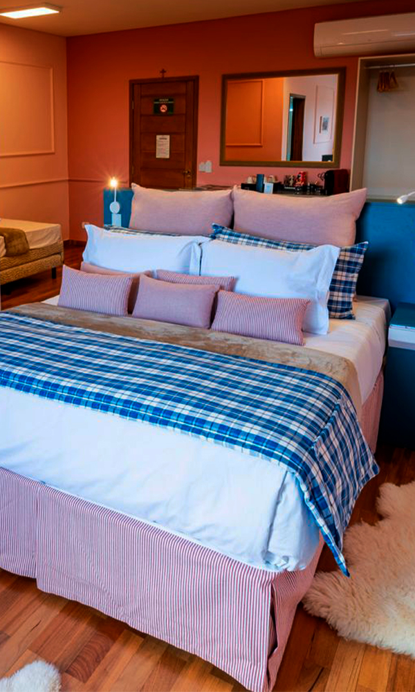 quarto de pousada decorado