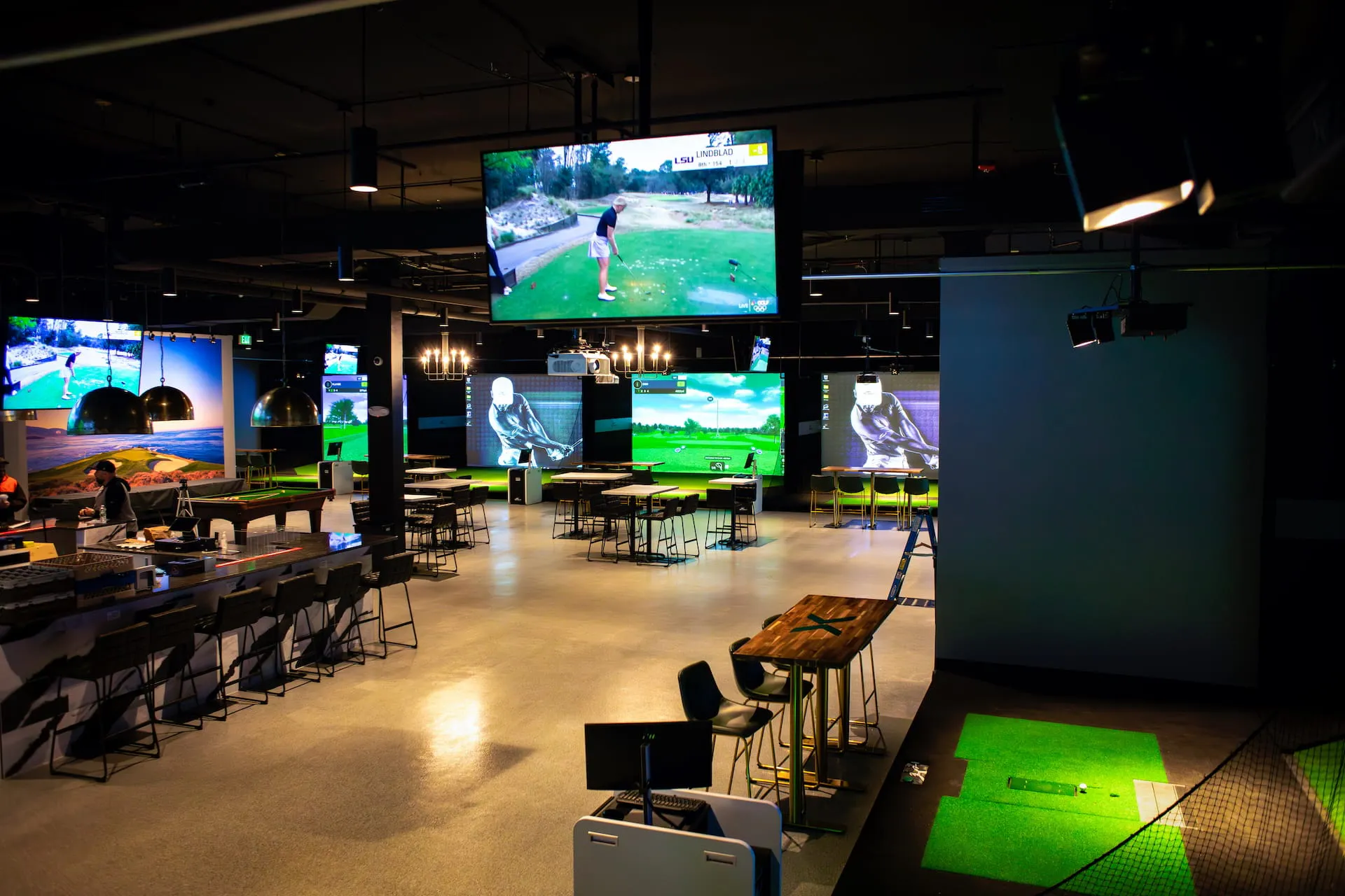 X Golf giant commercial video screens