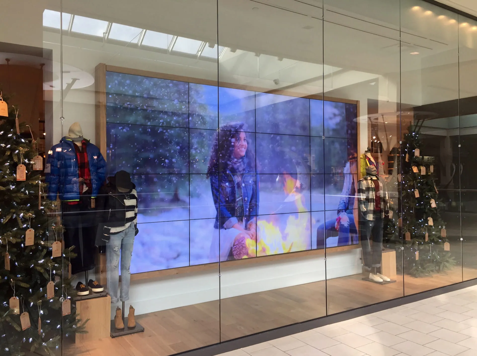 Commercial Video Wall in Retail storefront