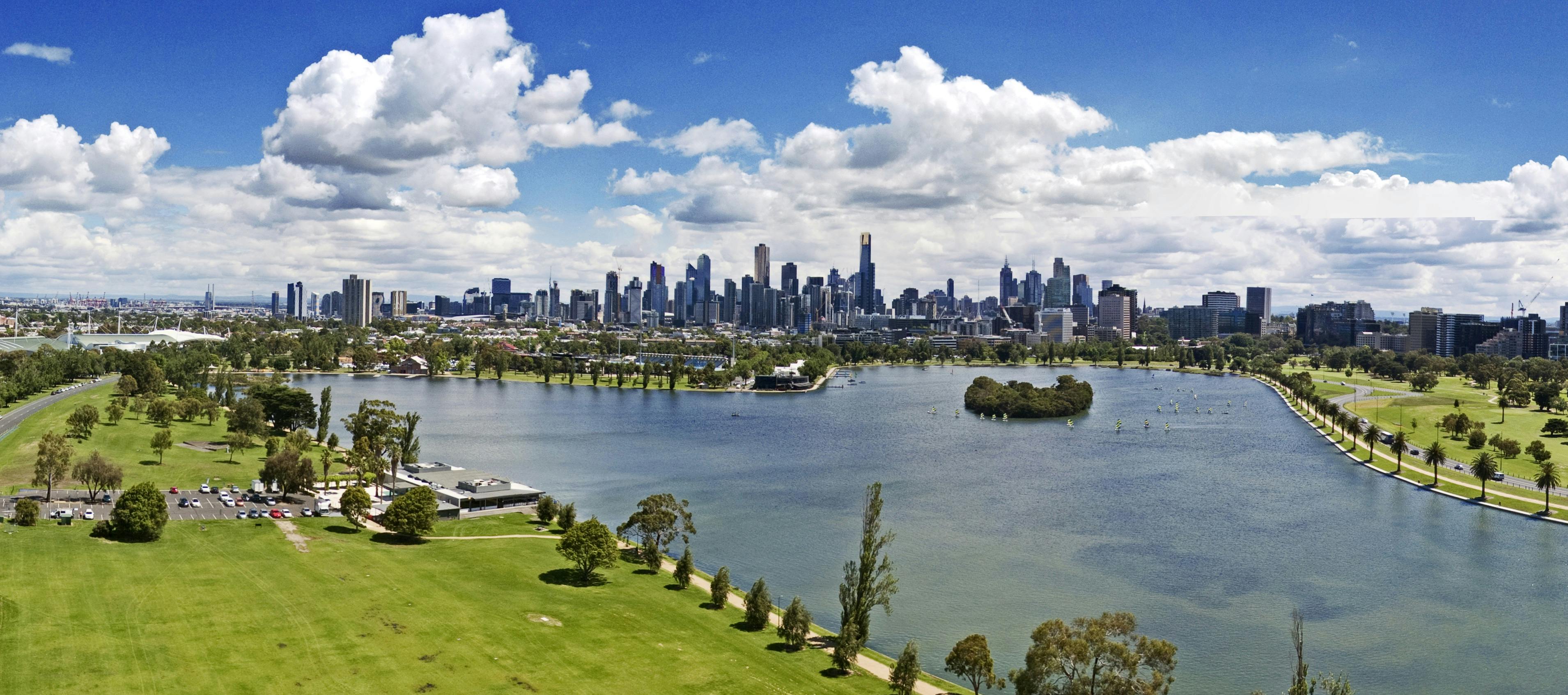 View of Albert Park Lake to the city, Albert Park, Melbourne 