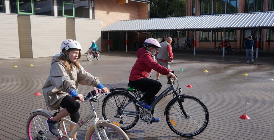 pro_velo_bike_bicycle_teacher_teaching_school_brevet_du_cycliste
