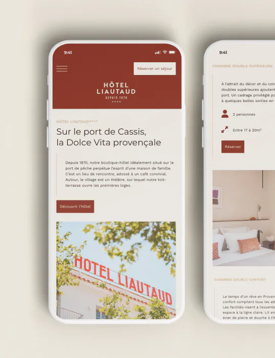 Mise en situation au format mobile du nouveau site internet de l'Hôtel Liautaud intégré par l'agence Publicom