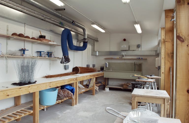 Purcell converted five buildings within the University of Kent to provide a fine arts centre with large studios, a student workshop, music studios and a dance studio.