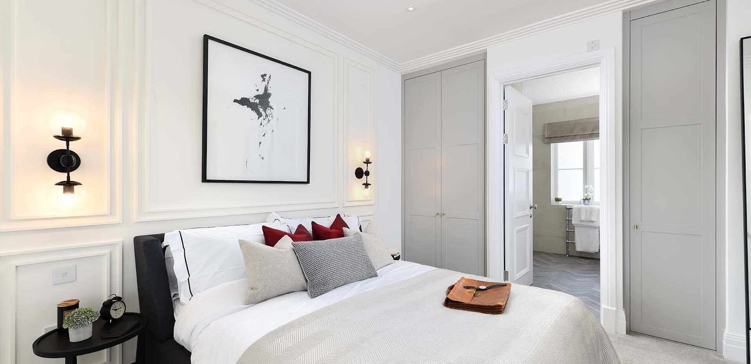Trent Park interior master bedroom © Berkley Homes