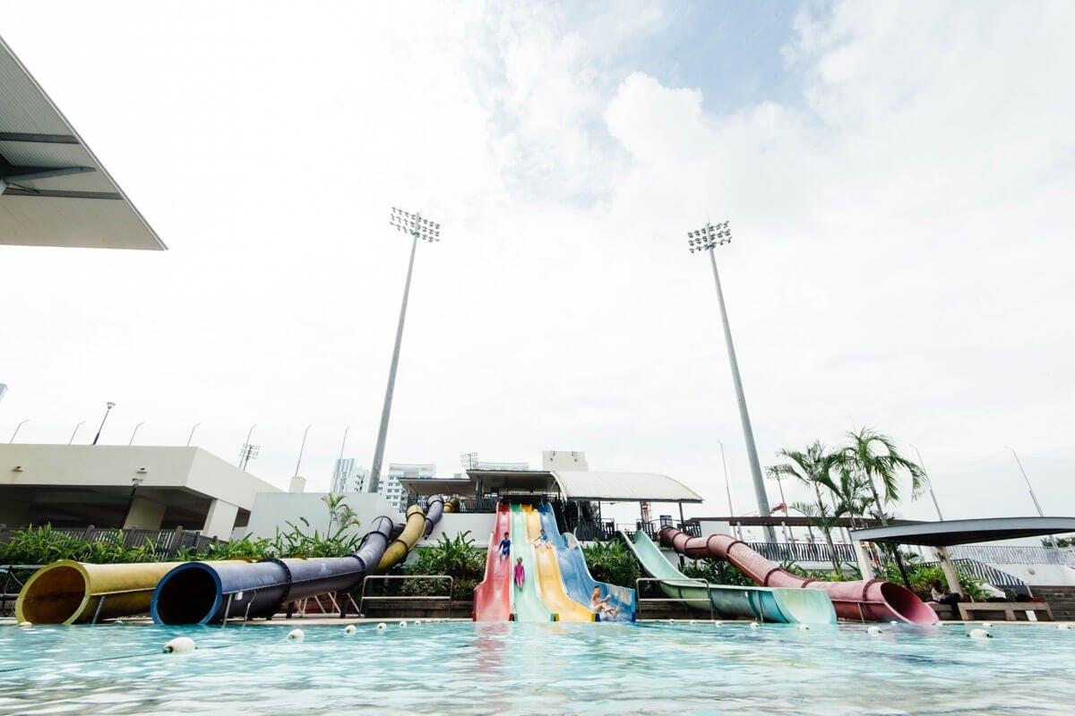 Die großen Rutsche in der Therme macht Kindern auch im Winter Spaß