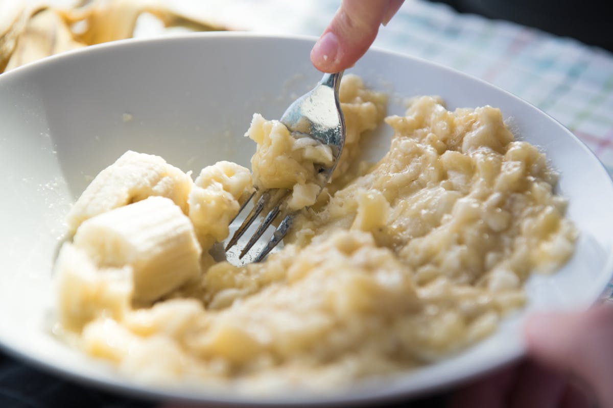 Je reifer die Bananen, desto leichter lässt sich ein Mus herstellen