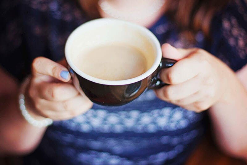 Kaffee mit Milch bei Lactoseintoleranz - Tipps bei Nahrungsmittelunverträglichkeiten