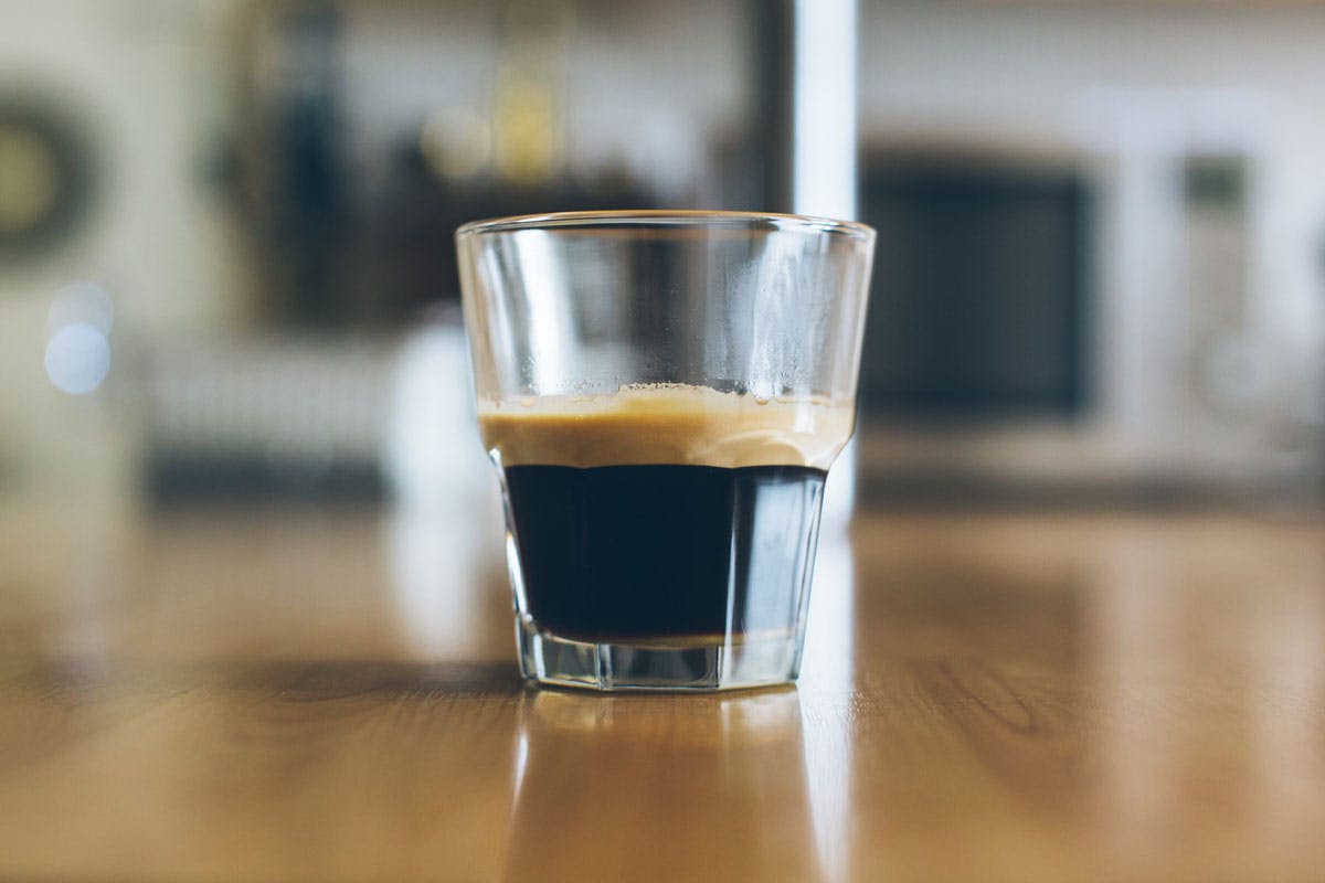 Der Powernap für zwischendurch mit Kaffee