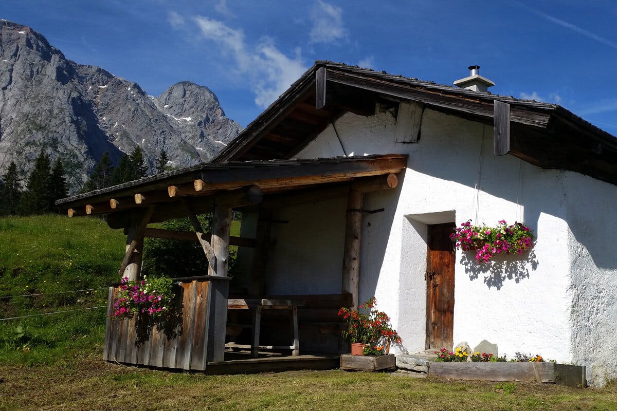 Die Ostpreußenhütte befindet sich in Werfen.