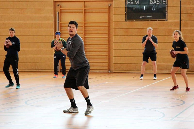 Football Star mit "Food Bowl Coach"