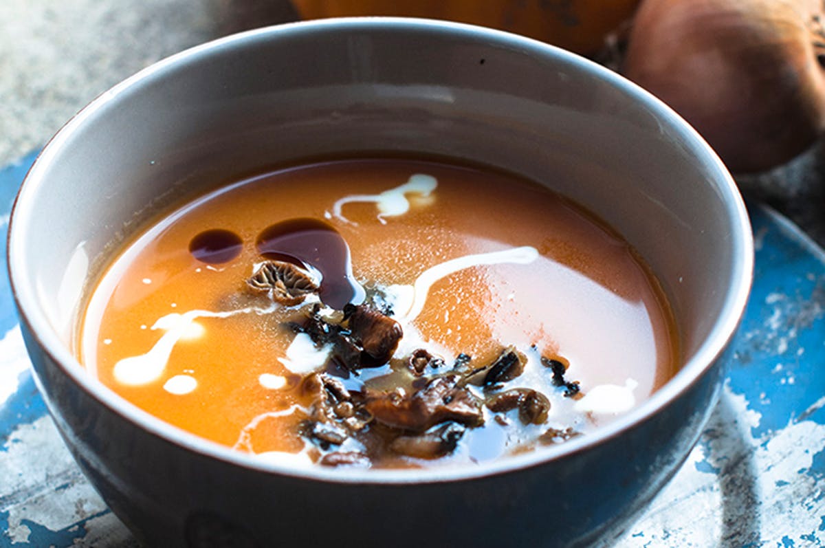 quer_hoch_kuerbissuppe-mit-schwammerl