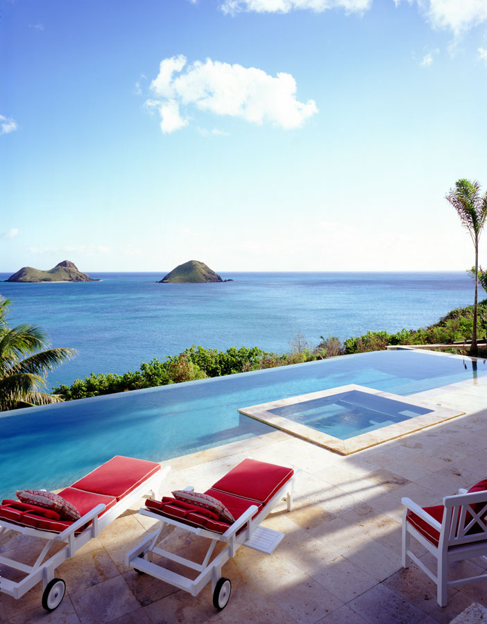 Ocean pool and view.