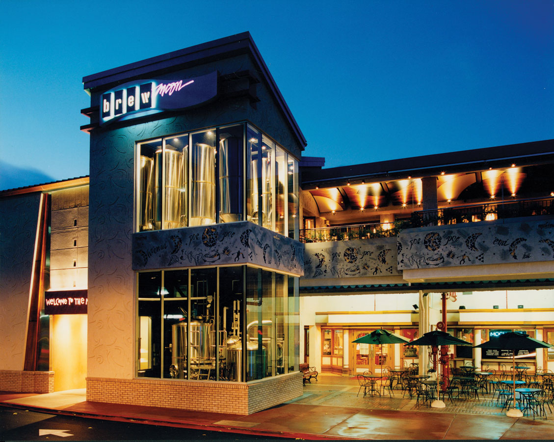 Exterior photo of Brew Moon Restaurant & Microbrewery at dusk