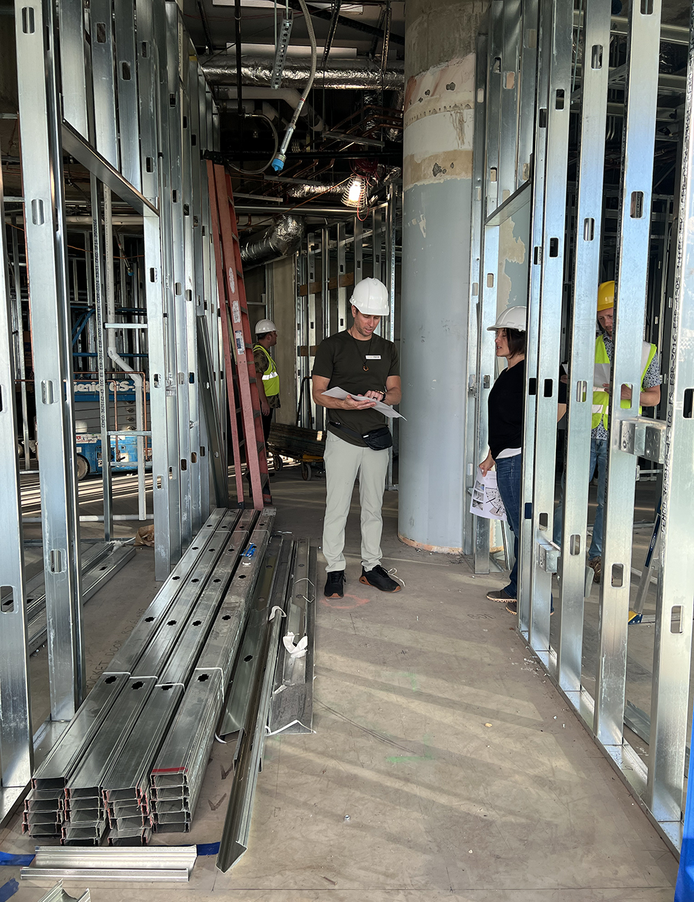 Contractor and architect discussing project