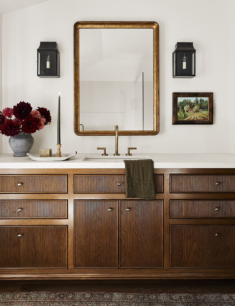 wood and gold bathroom