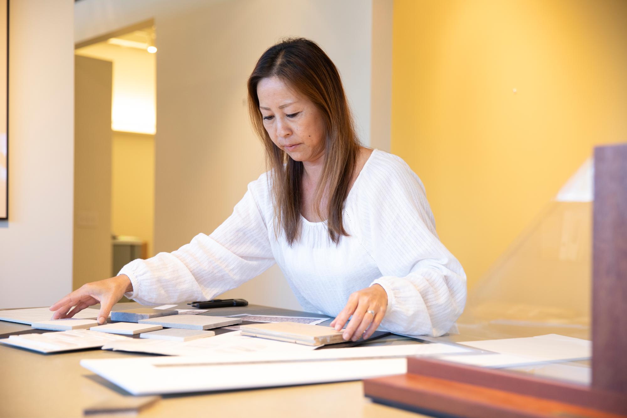 interior designer making a material board