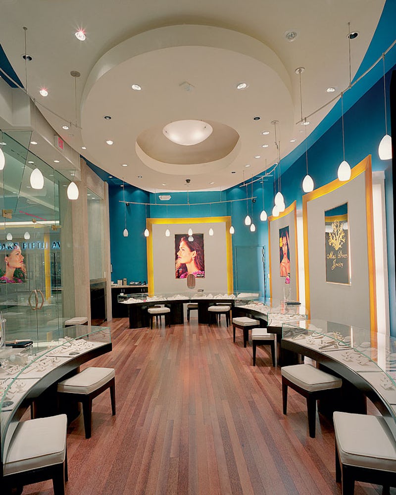 Display cases showing jewelry at Island Pearls Las Vegas