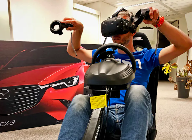 Player of the Mazda VR game by Q42