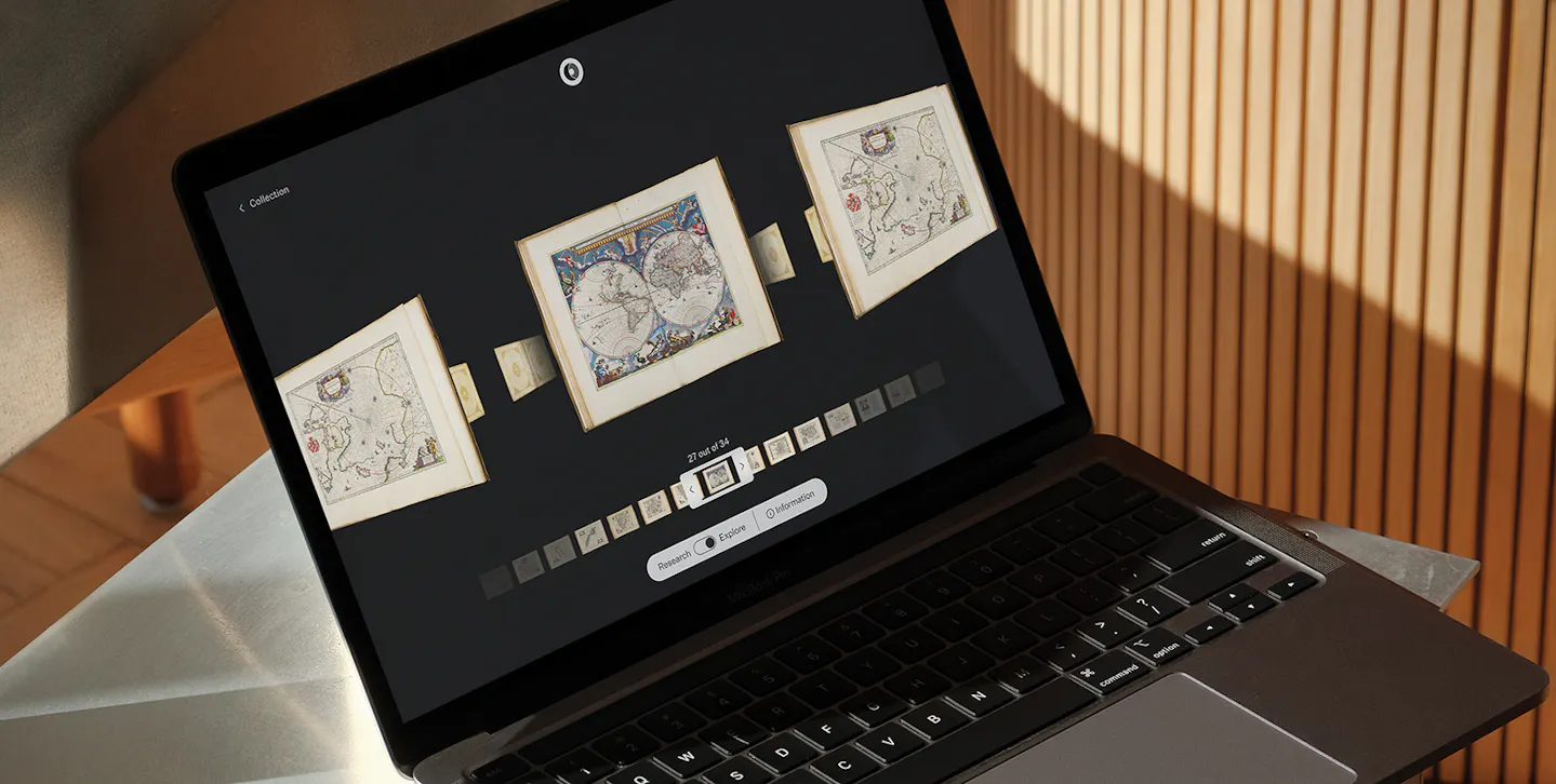 Laptop showing the website oculi-mundi.com.