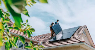 Trasforma la tua energia solare in risparmio con i nostri impianti fotovoltaici su misura, progettati per massimizzare l’efficienza e ridurre i costi energetici.