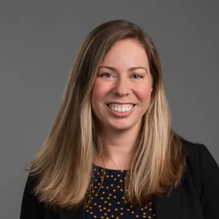 Jenine Pearson Headshot