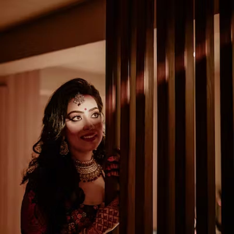 A bride giving a classy pose