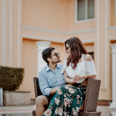 couple photoshoot idea