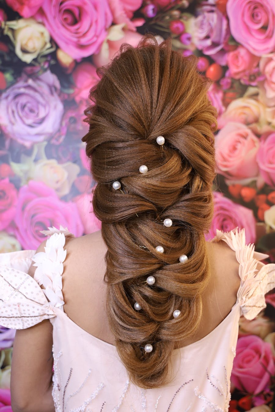 unique hairstyle for bridesmaids