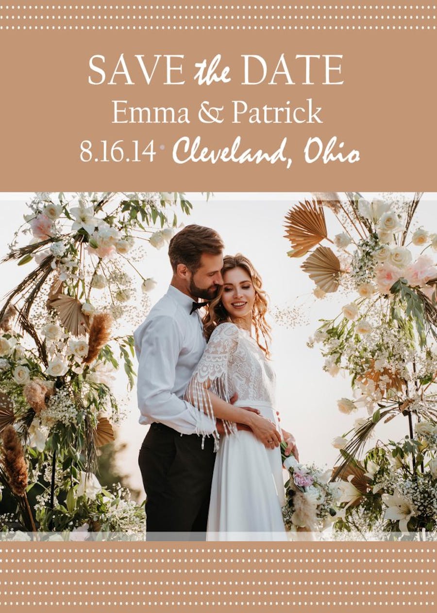 Creative ideas to use engagement pictures in wedding events