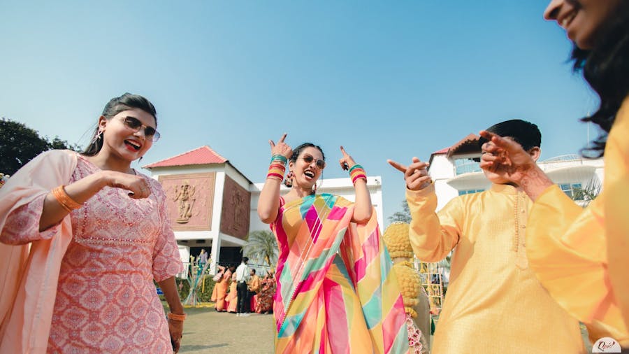 stunning haldi poses for brides