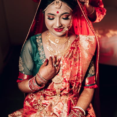 Bengali bride photo by Qpidindia
